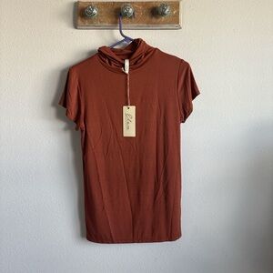 Elan Women's Short Sleeve Rust Tee